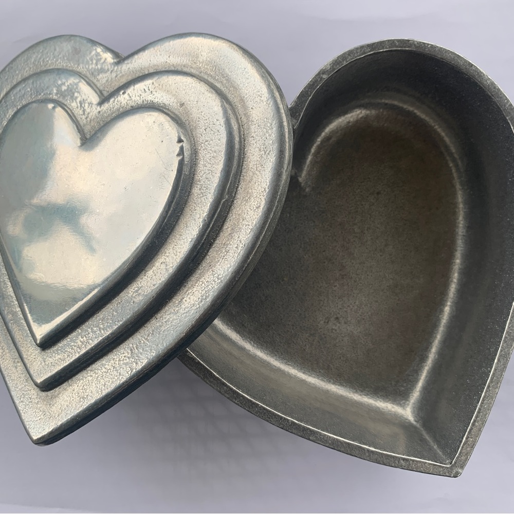 Wilton Armetale Pewter Heart Dish w/ Lid